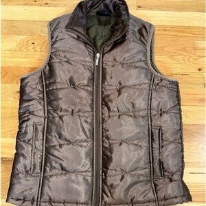 Jane Ashley  Front Zip Sleeveless Vest         SIZE: M   ‎    BROWN DESIGN